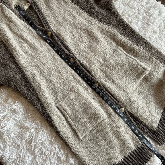 Anthropologie Sleeping on Snow, Wool Blend, Two-Tone Slouchy Sweater Vest - Picture 14 of 15